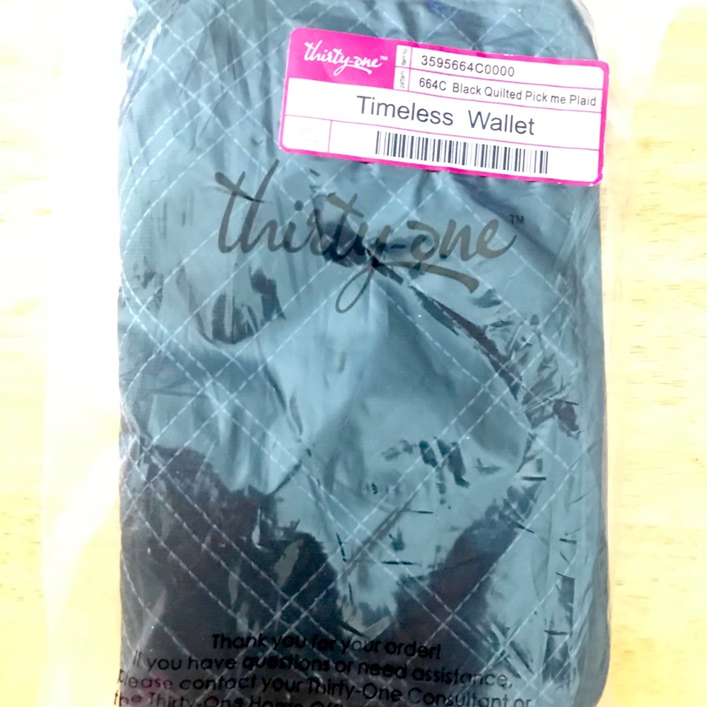 NWT Thirty-One Timeless Wallet Black